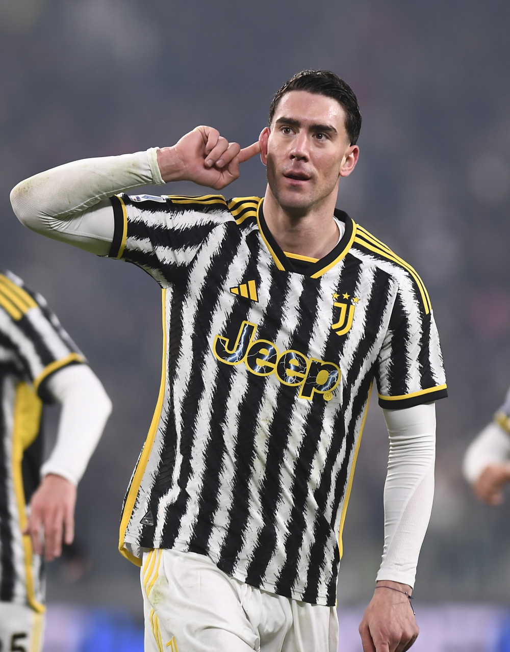 拜仁轮换阵容保持火力