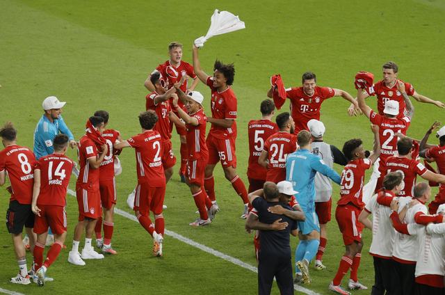 蒙克炸了！三分5中5打老东家，东契奇18分钟26分，湖人国王这是啥剧情？